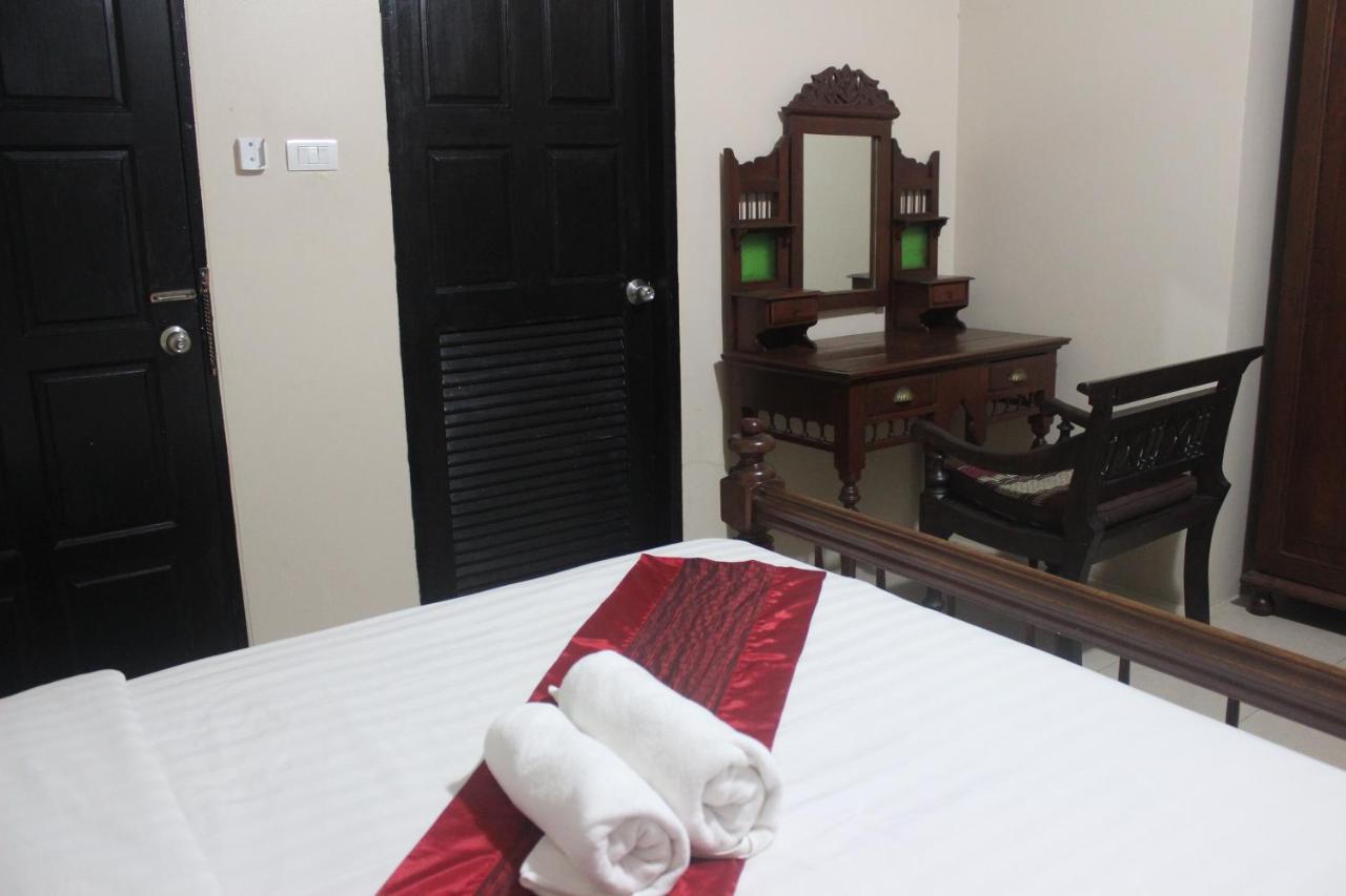 Freedom Kata Hotel Bagian luar foto