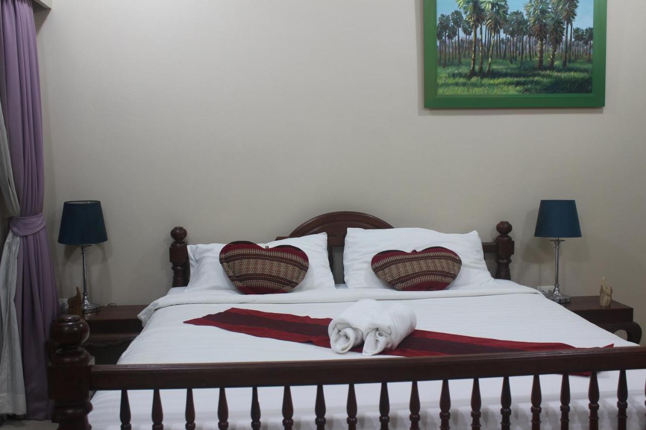 Freedom Kata Hotel Bagian luar foto